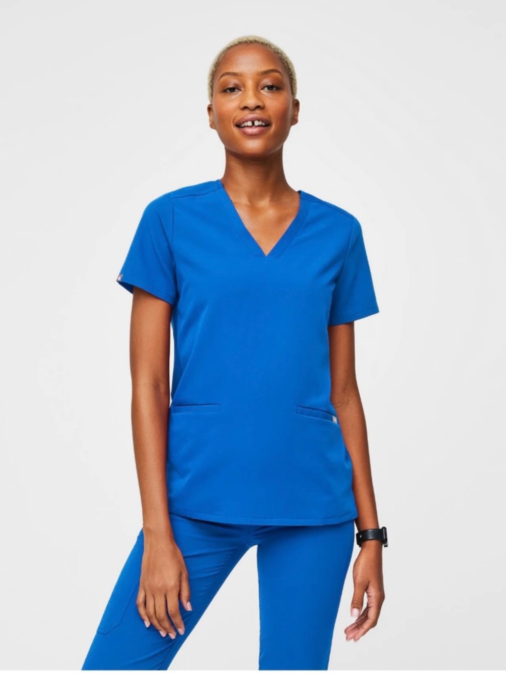 Figs Three Pocket Scrub Top - V neck Royal Blue (size large)